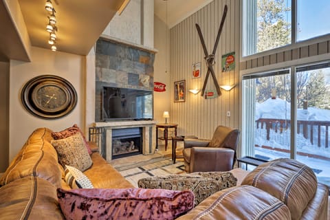 Hot Tub Relaxation: Breck Gem 3 Mi to Skiing! House in Breckenridge