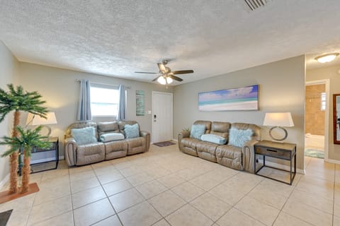 Dog-Friendly Home w/ Yard ~ 6 Miles to the Beach! House in Sarasota