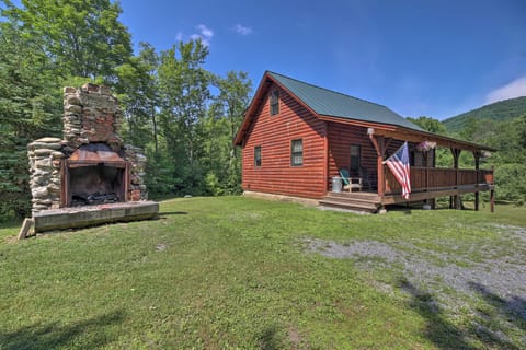 Ski Lodge Mtn Retreat w/ Fire Pit, Deck & Views! House in Addison County