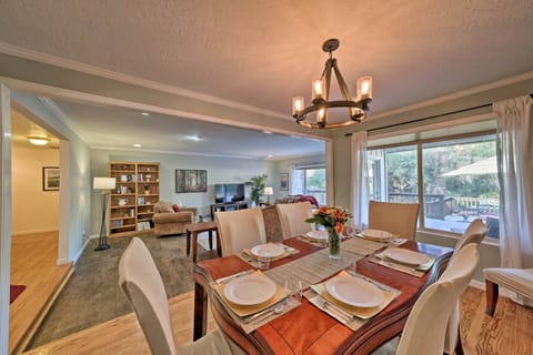 Bright 'Gold Country' Home: Pool, Deck & Hot Tub! House in Jamestown