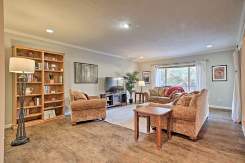 Bright 'Gold Country' Home: Pool, Deck & Hot Tub! House in Jamestown