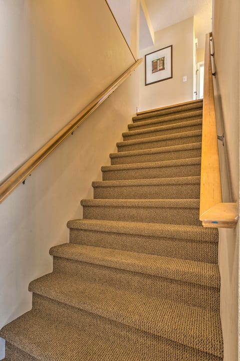 Downtown Yankton Apartment w/ Patio & River View! Apartment in Yankton