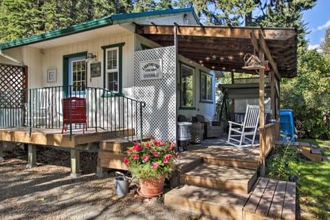 The Lake House in Rathdrum w/ Beach & Fire Pit House in Kootenai County
