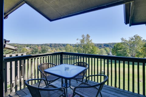 Indoor Pool! Pointe Royale Resort Condo in Branson Apartment in Branson