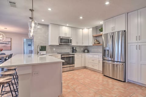 Beach House w/ Pool: 3 Mi to Anna Maria Island! House in Cortez