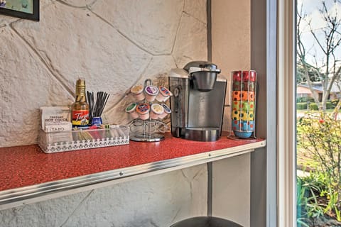 Retro Updated Blanco Abode - Steps to Main Street! House in Blanco