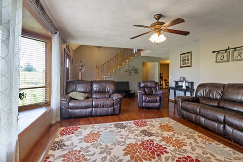 Tranquil Family Home w/ Yard, 14 Mi to Springfield House in Ozark Mountains