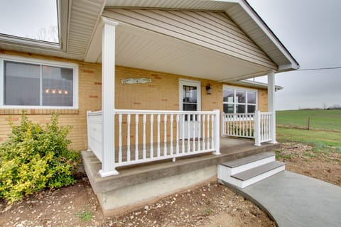 Chic Ste Genevieve Home w/ Nice Interior Amenities House in Ozark Mountains