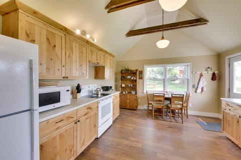 Quiet Baileys Harbor Country Home: 1 Mi to Lake! House in Door County