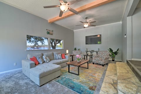 Spacious Granbury Home w/ Lakefront Outdoor Oasis! House in Texas