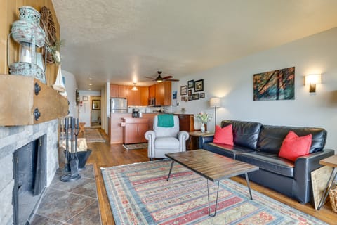 8 Mi to Keystone Resort: Dillion Condo w/ Hot Tub! Apartment in Dillon