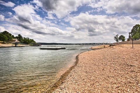 Walk to Boat Ramp! Lakefront Home w/ Deck in Afton Cottage in Cleora