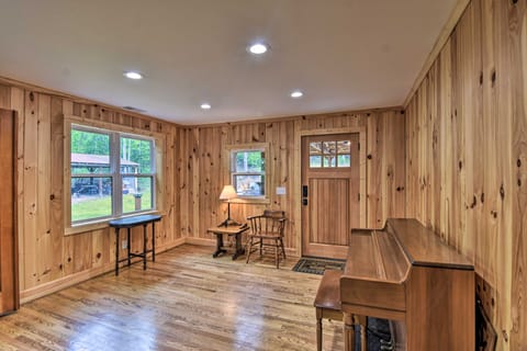 Rustic Sunset Escape on 67 Acres: Outdoor Kitchen House in Pickens County