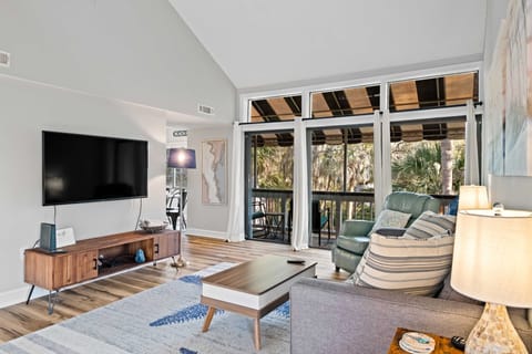 Walk to Coligny Beach Park: Coastal Oasis w/ Pool Apartment in South Forest Beach