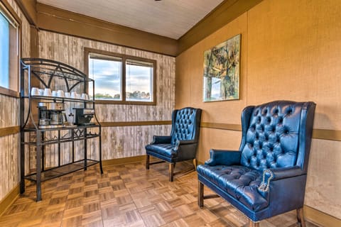 1 Mi to Bathhouse Row: Bright Hot Springs Home! House in Hot Springs