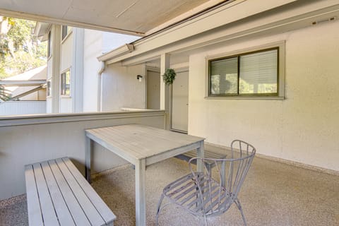 Walk to Beach: Hilton Head Island Tennis Retreat! Apartment in Hilton Head Island