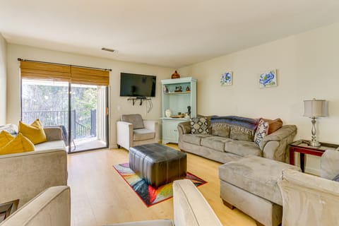 Walk to Beach: Hilton Head Island Tennis Retreat! Apartment in Hilton Head Island