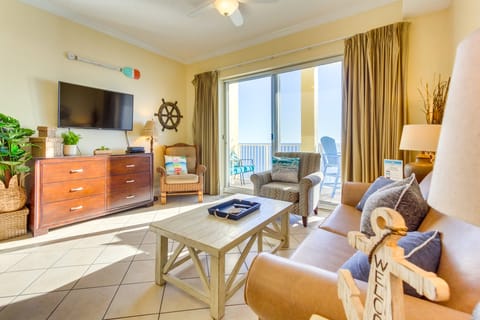 Beachfront Condo w/ Resort Amenities & Ocean Views Apartment in Long Beach