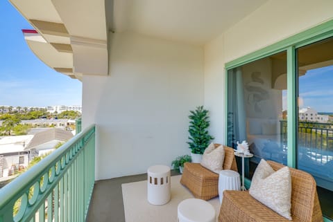 Ocean View Condo Btwn Rosemary & Alys Beach! Apartment in Rosemary Beach