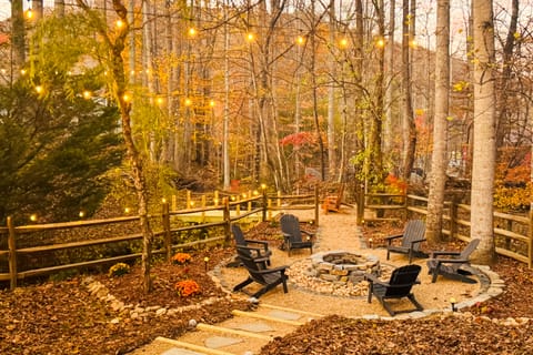 Hot Tub & Stone Fire Pit: Smoky Mountain Oasis! House in Maggie Valley