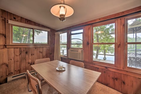 Riverfront Escape w/ Dock: 19 Mi to Saratoga! House in Corinth