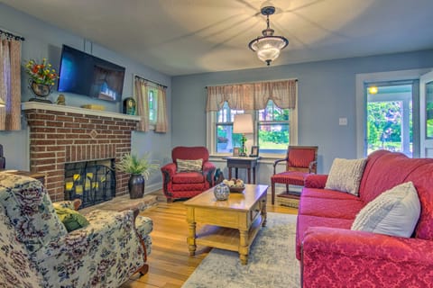 Restored Mars Hill Home on 1 Acre: Walk to Town! House in Mars Hill