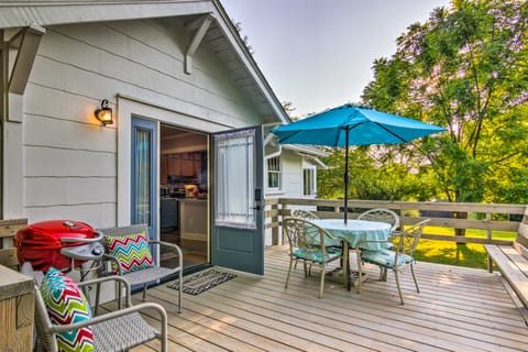 Restored Mars Hill Home on 1 Acre: Walk to Town! House in Mars Hill