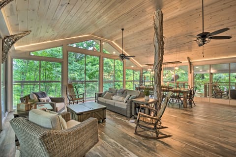 Hiawassee Getaway w/ Hot Tub, Deck & Lake Access! House in Chatuge Lake