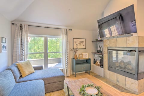 5 Mi to Ski Resort: Breck Penthouse Studio Apartment in Breckenridge