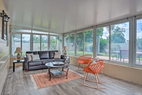 Colorful Fort Myers Home w/ Sunroom & Patio! House in Fort Myers