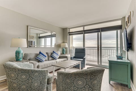 Oceanfront North Myrtle Beach Gem: Pools Access! Apartment in Atlantic Beach