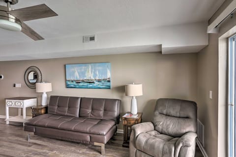 Middle Bass Condo w/ Balcony, Lake Erie Views Apartment in Lake Erie
