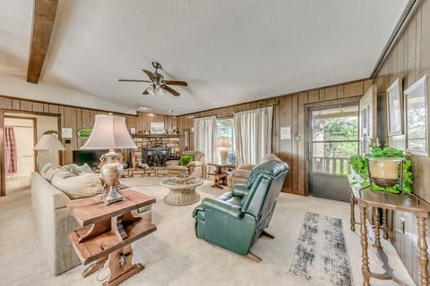 Ruidoso Cabin ~ 2 Mi to Alto Lake! House in Ruidoso