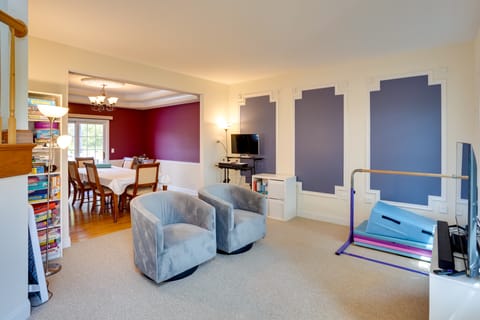 Expansive Upstate Home w/ Home Theater! House in Capital District, NY, USA