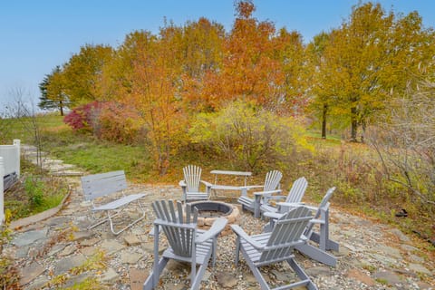 Expansive Upstate Home w/ Home Theater! House in Capital District, NY, USA