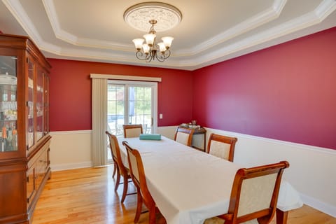 Expansive Upstate Home w/ Home Theater! House in Capital District, NY, USA