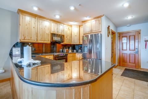 Ski-In/Out Condo w/ Hot Tub Access in Keystone! Apartment in Keystone