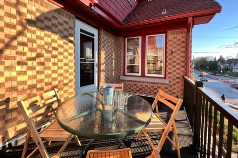 Chic Milwaukee Apartment in Hip Neighborhood! Apartment in Milwaukee