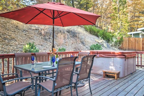 Serene Cabin w/ Hot Tub < 1 Mi to Bear Mountain! House in Big Bear