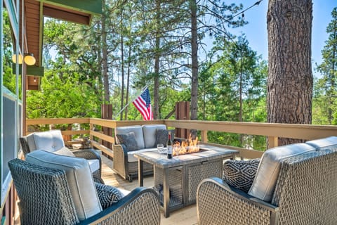 Cabin < Half-Mi from Pine Mountain Lake Marina! House in Groveland