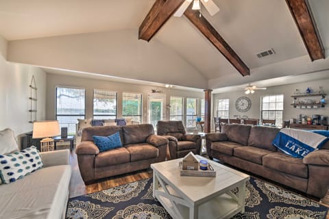 Lakefront Home < 3 Miles to Historic Granbury! House in Granbury