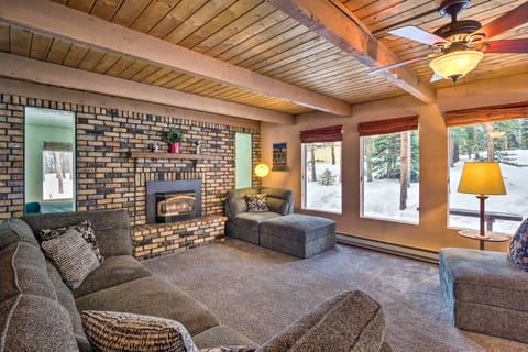 Near Breckenridge Ski: Mtn Escape w/ Hot Tub! House in Blue River