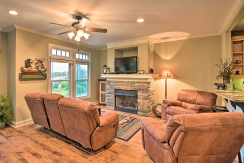 Hiawassee Haven on Lake Chatuge w/ Boat Slip! Apartment in Chatuge Lake