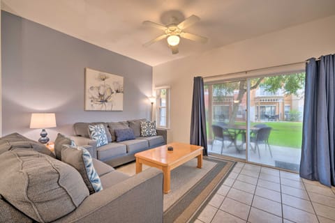 8 Mi to Disney: Lake Berkley Retreat w/ Patio! Apartment in Kissimmee