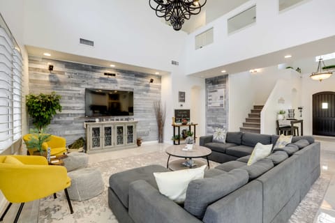 Modern Gem w/ Fire Pit: 3 Mi to Goodyear Ballpark! House in Goodyear