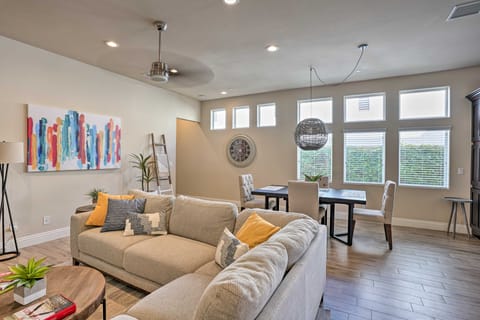 Lavish 3 BR La Quinta Oasis < 2 Mi to Old Town House in La Quinta