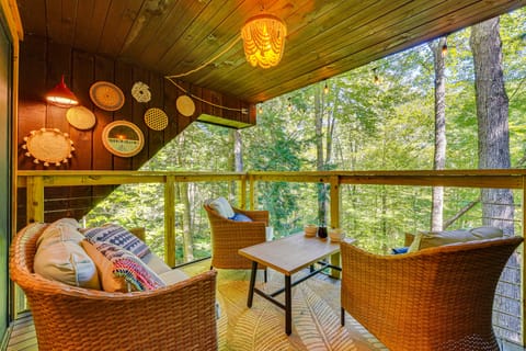 Vermont Mountain Retreat: The Antler House House in Plymouth