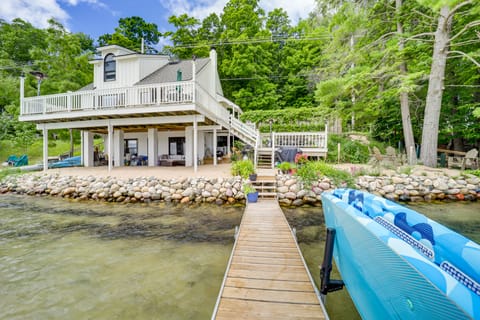 Updated Glen Arbor Cottage on Lake: Dock & Mooring Cottage in Glen Lake