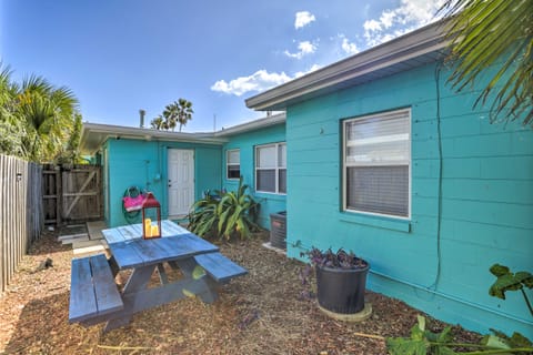 Cute & Cozy Florida Duplex: Walk to Beaches! House in Cocoa Beach