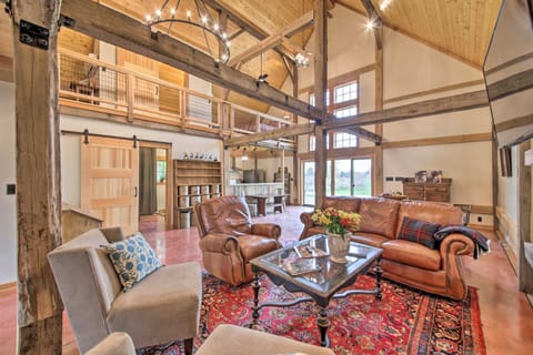 Bloomington Cabin: 4 Mi to Indiana University House in Indiana